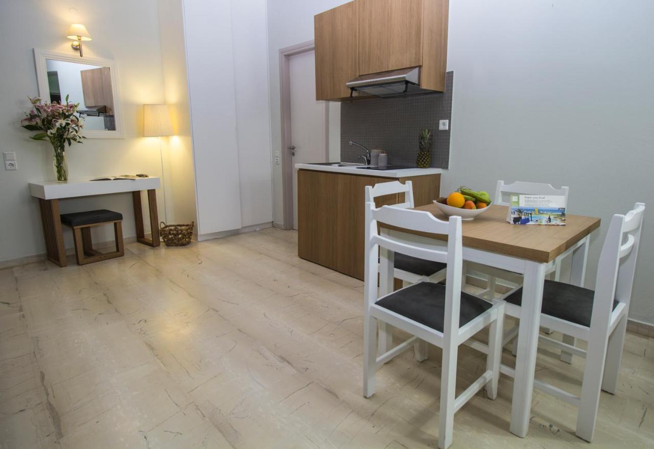 Elia Stalos Apartments Eksteriør bilde