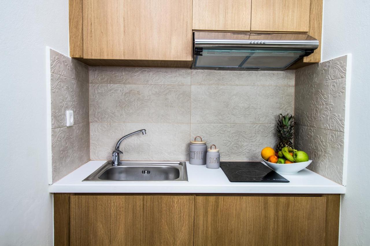 Elia Stalos Apartments Eksteriør bilde